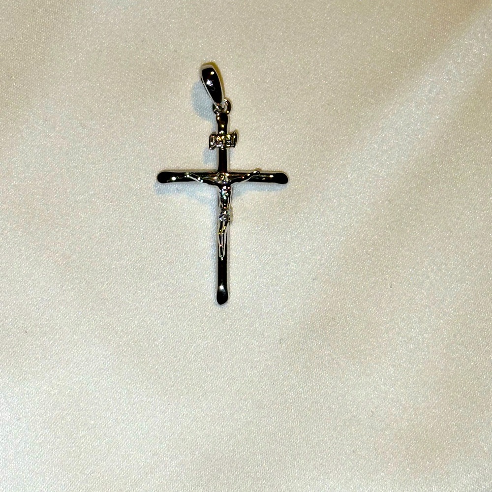 925 Sterling Silver - Cross Pendant